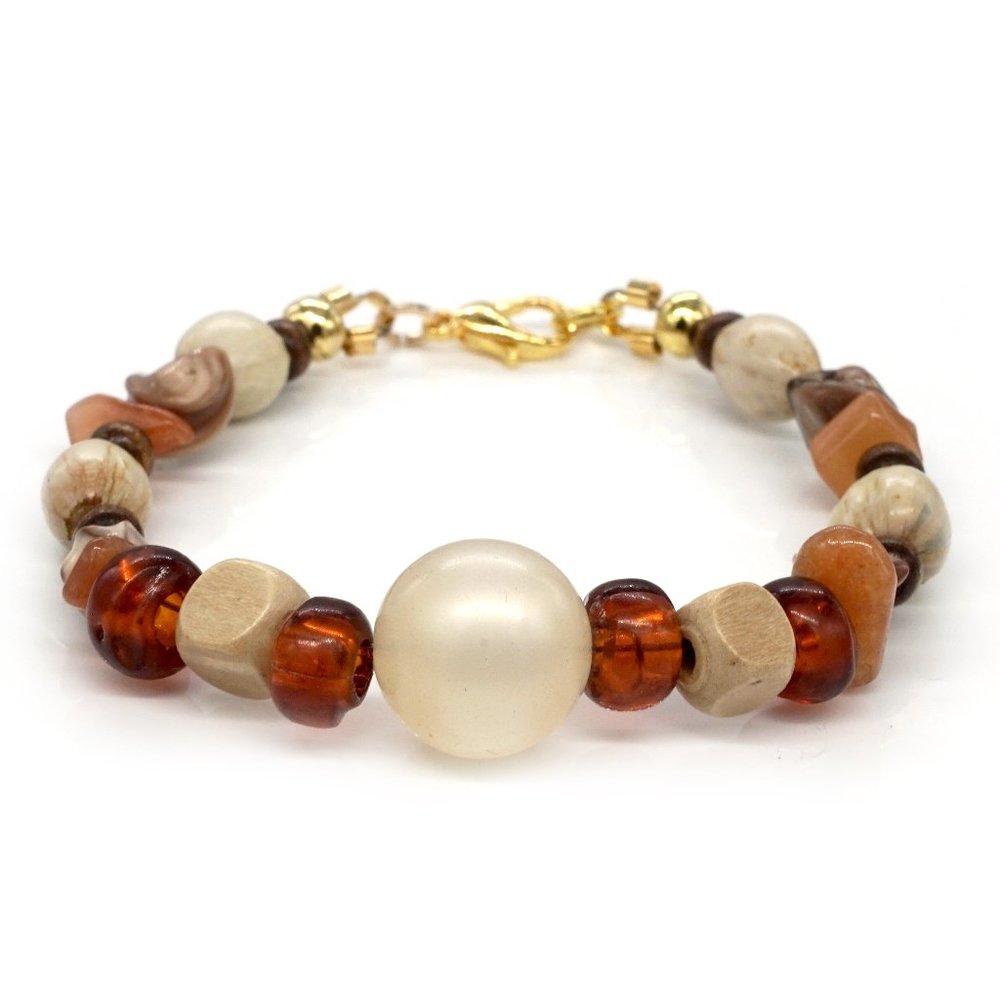 Bracelet with wooden and glass beads, lobster clasp.